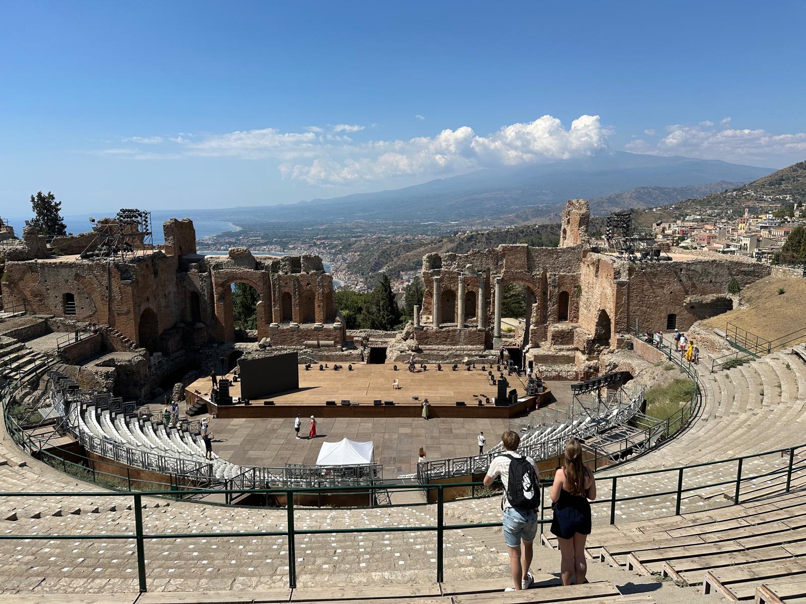taormina_teatro-antico_di-giorno_foto-falciglia