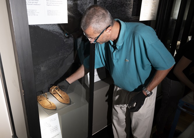 torino_egizio_sala-nefertari_allestimento_enrico-ferraris_foto-museo-egizio