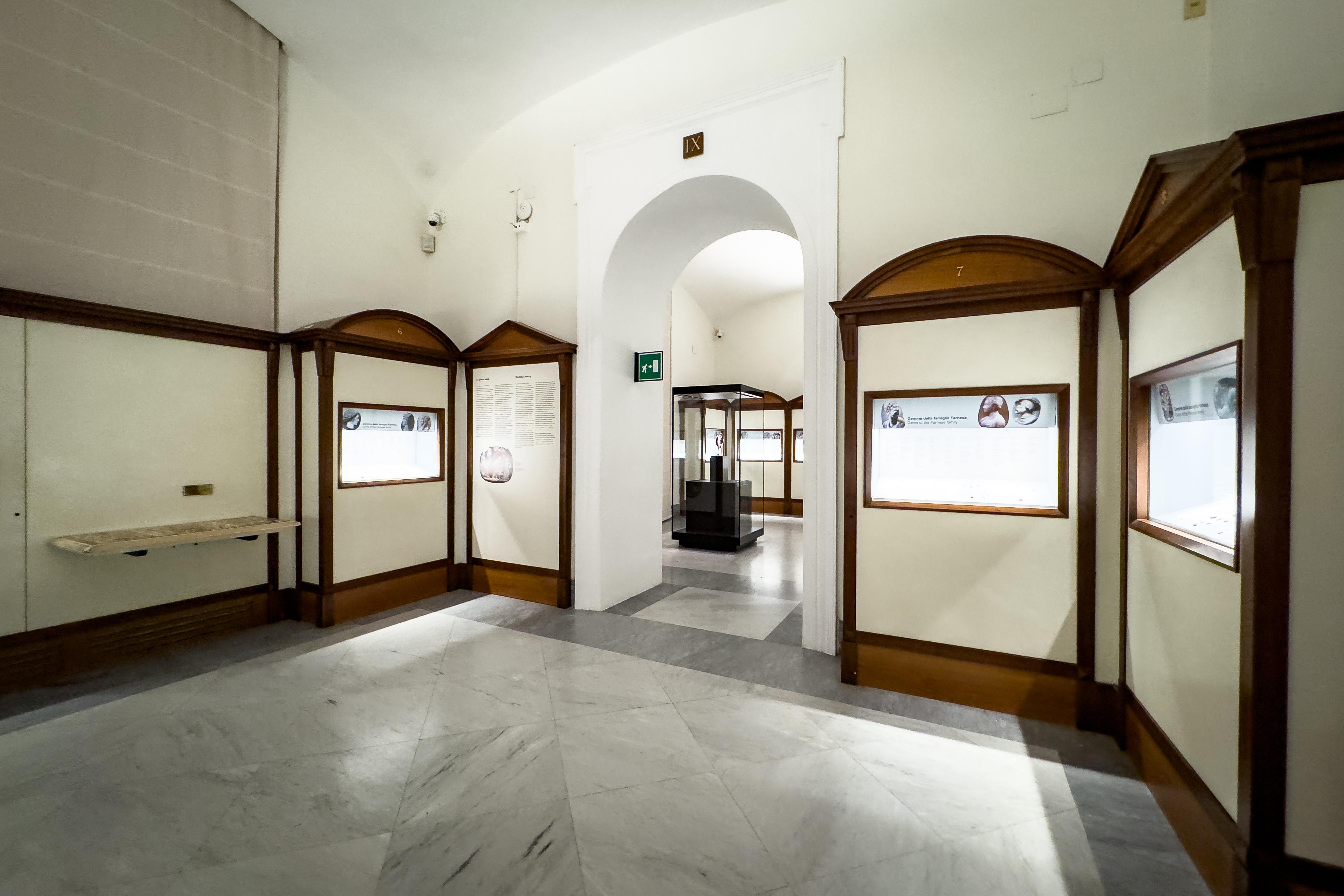 napoli_mann_collezione-gemme-farnese_riallestimento_foto-mann