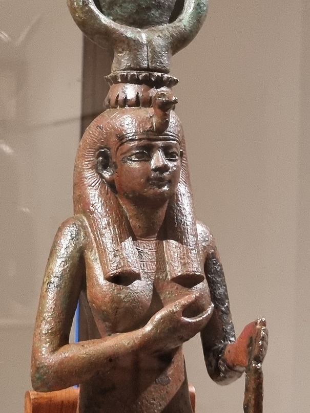 forte-dei-marmi_fortino_mostra-gli-egizi-e-il-dono-del-nilo_iside-lactans_foto-graziano-tavan