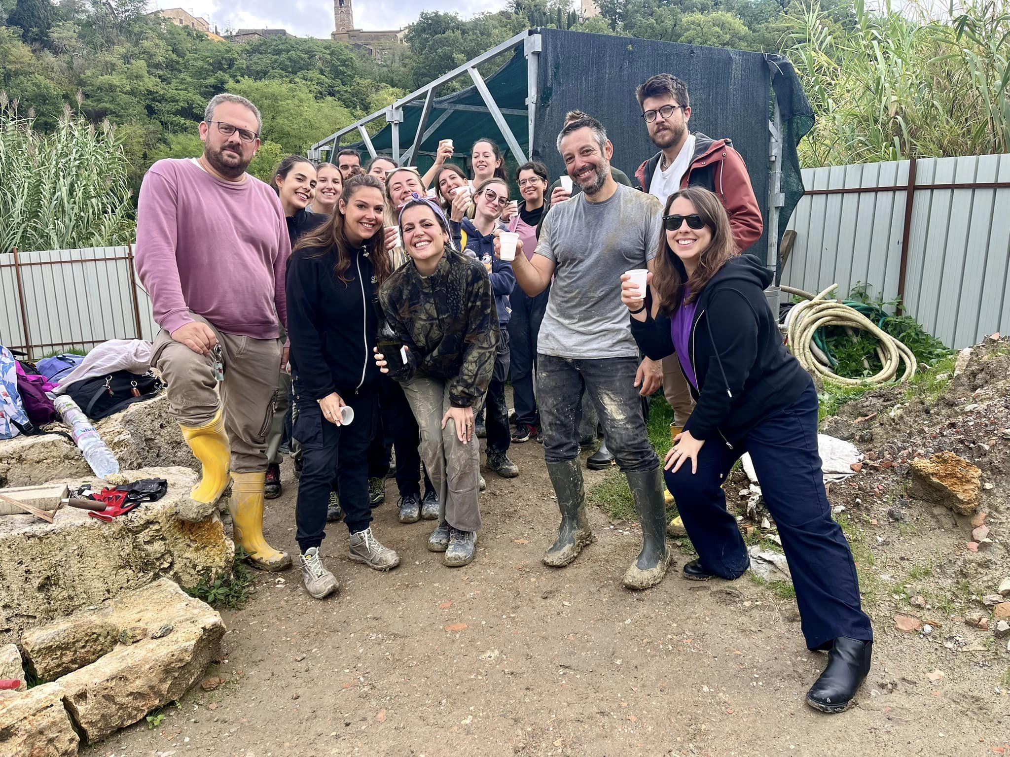 san-casciano-dei-bagni_campagna-di-scavo-2024_fine-lavori_gruppo_foto-ludovico-salerno