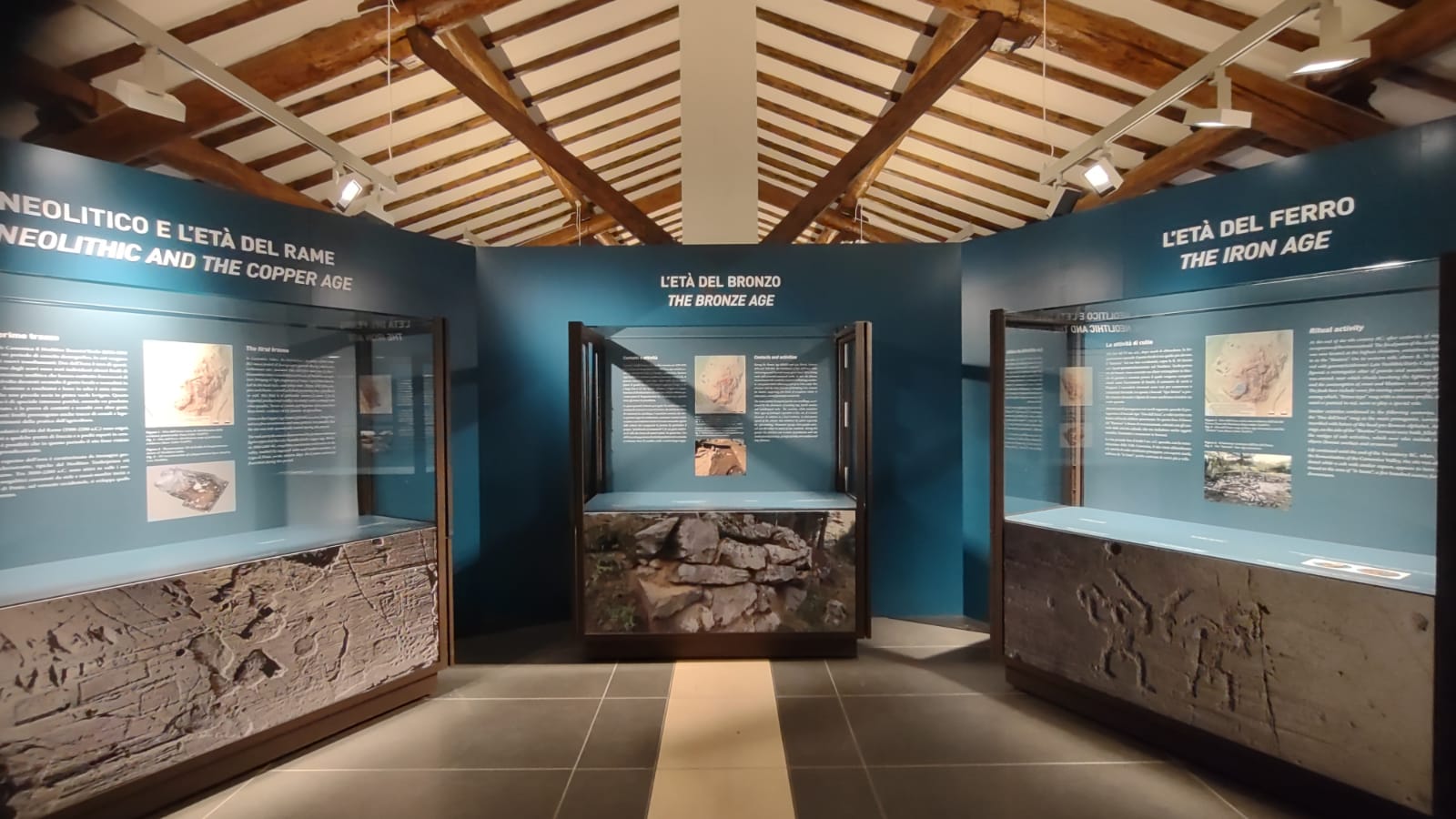 capo-di-ponte_mupre_mostra-4000-anni-al-dos-dell-arca_allestimento_foto-drm-lombardia