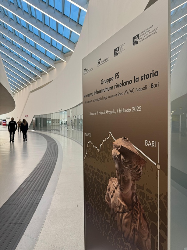 Napoli-Afragola_stazione-fs_sala-conferenza_foto-gruppo-fs