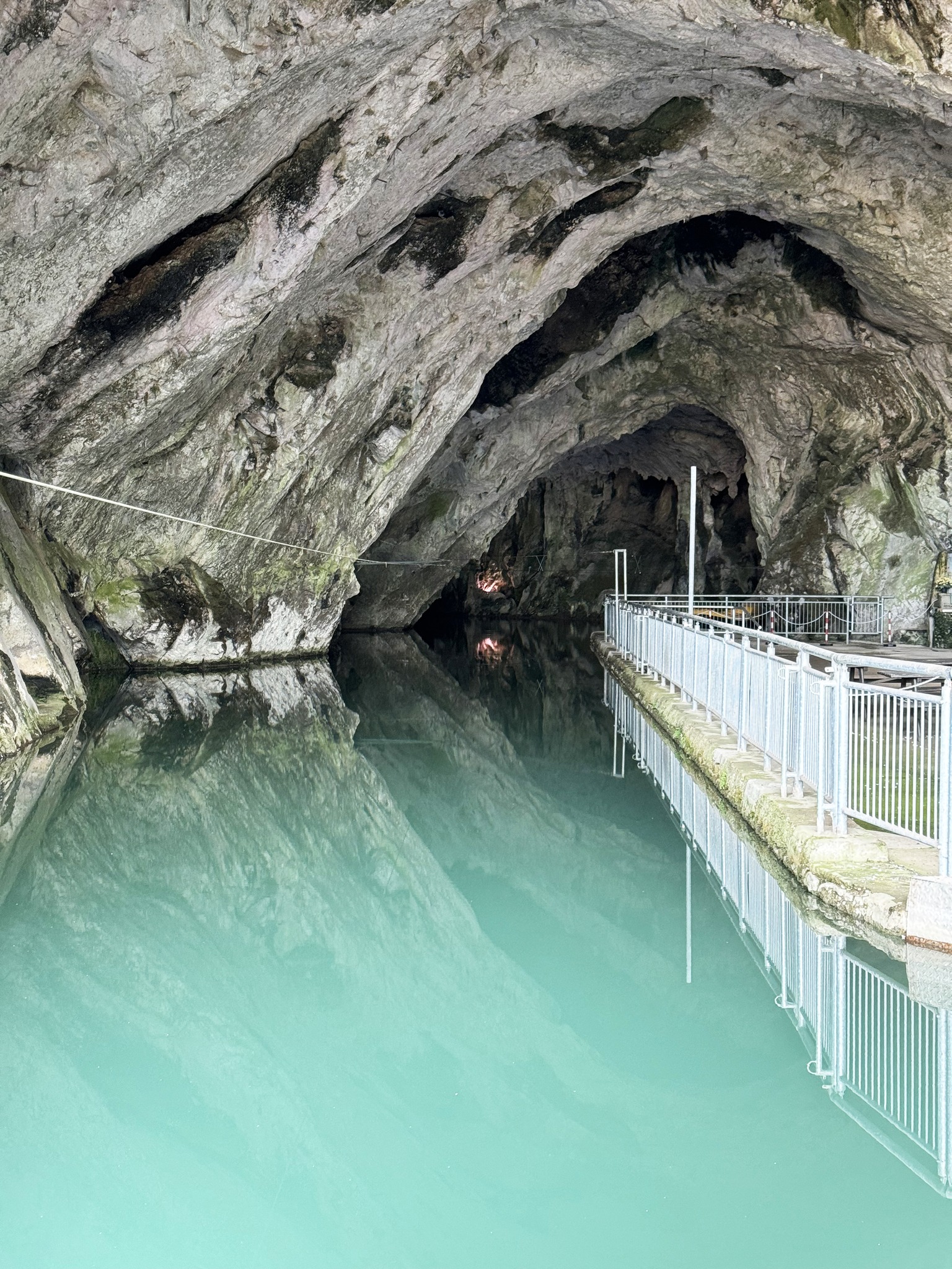salerno_grotta-pertosa-auletta_campagna-di-scavo-2025_sito-allagato_foto-sabap-sa-av