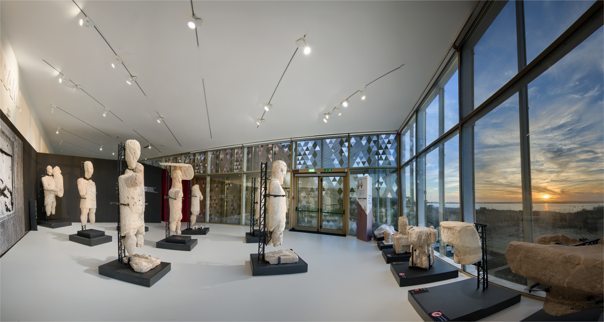 cabras_archeologico_sala-del-paesaggio_Giganti-di-Mont-e-Prama_2_Foto-Nicola-Castangia