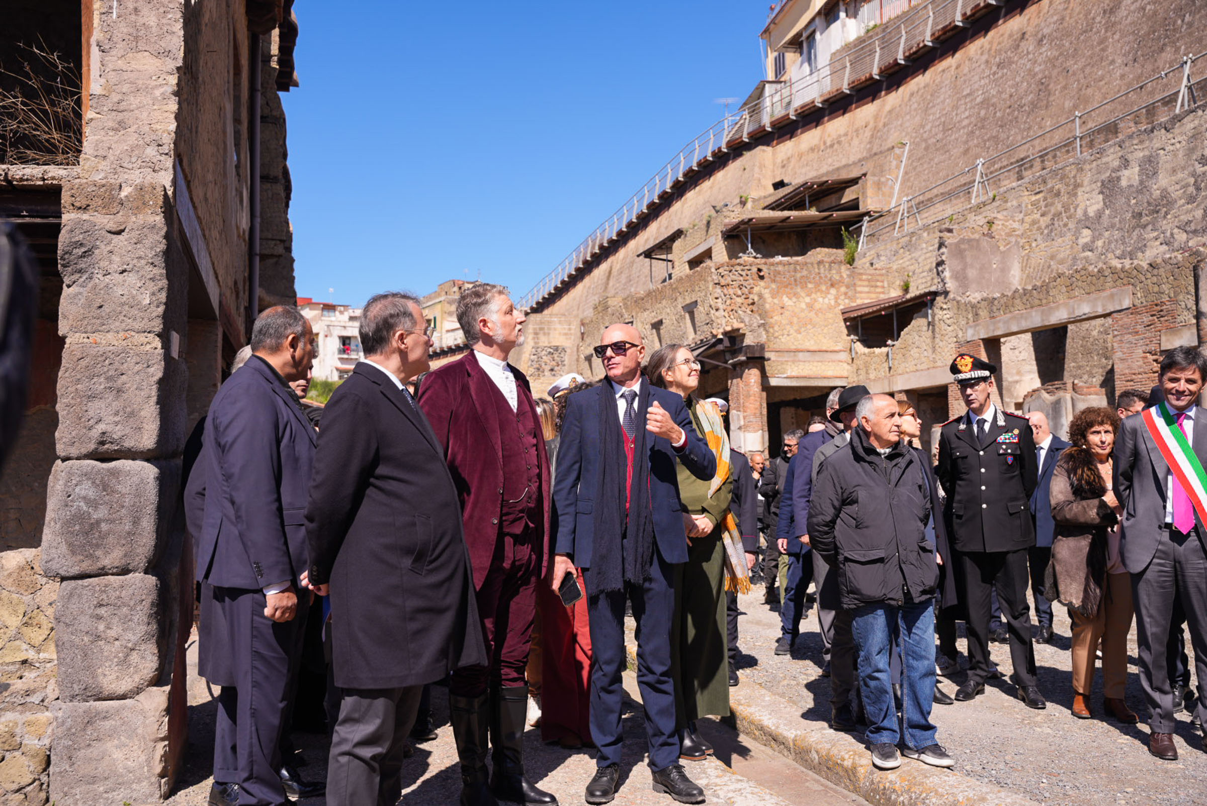 ercolano_parco_apertura-domus-restaurate_sirano-cirielli-giuli_foto-emanuele-antonio-minerva_agnese-sbaffi_mic